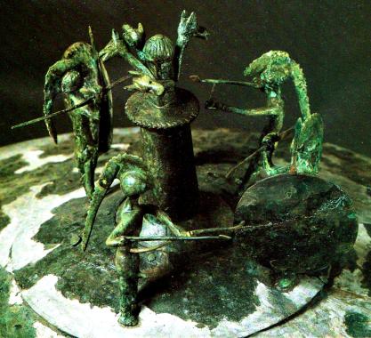 Coperchio bronzeo piceno con rituale di danza